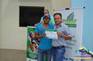 ITAQUIRAÍ ENTREGA CERTIFICADOS A ALUNOS DO PROJOVEM TRABALHADOR