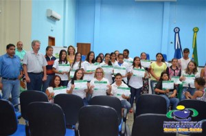 ITAQUIRAÍ ENTREGA CERTIFICADOS A ALUNOS DO PROJOVEM TRABALHADOR