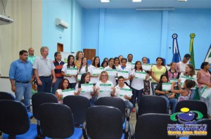 ITAQUIRAÍ ENTREGA CERTIFICADOS A ALUNOS DO PROJOVEM TRABALHADOR