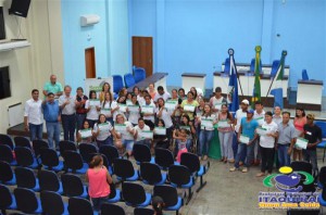 ITAQUIRAÍ ENTREGA CERTIFICADOS A ALUNOS DO PROJOVEM TRABALHADOR
