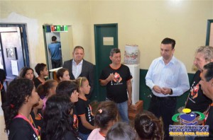 Proerd de Itaquiraí faz passeata anti drogas