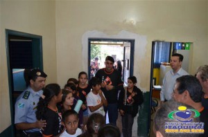 Proerd de Itaquiraí faz passeata anti drogas