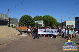 Proerd de Itaquiraí faz passeata anti drogas