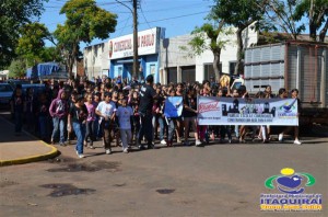 Proerd de Itaquiraí faz passeata anti drogas