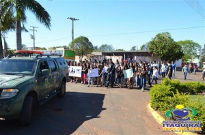 Proerd de Itaquiraí faz passeata anti drogas