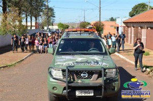 Proerd de Itaquiraí faz passeata anti drogas