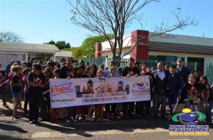 Proerd de Itaquiraí faz passeata anti drogas