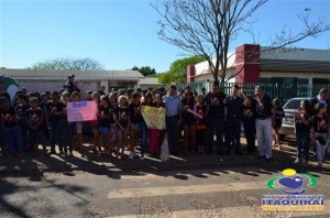 Proerd de Itaquiraí faz passeata anti drogas