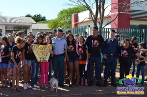 Proerd de Itaquiraí faz passeata anti drogas