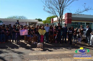 Proerd de Itaquiraí faz passeata anti drogas