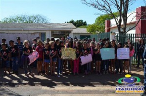 Proerd de Itaquiraí faz passeata anti drogas