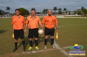 Líderes perdem e vêem finais mais distante no Regional de Futebol