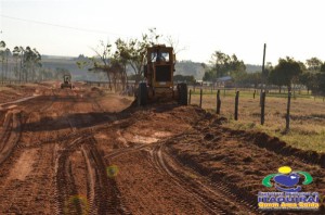 Secretaria de Obras trabalha na recuperação de estradas vicinais
