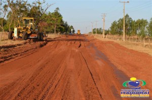 Secretaria de Obras trabalha na recuperação de estradas vicinais