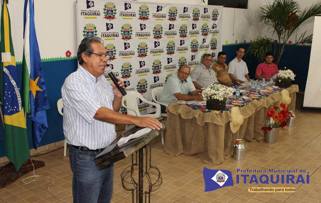Ricardo lançou obras de recapeamento e feira da agricultura familiar
