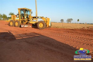 Secretaria de Obras trabalha na recuperação de estradas vicinais