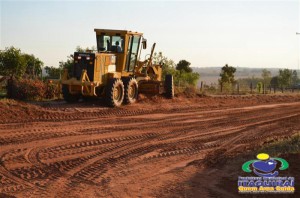 Secretaria de Obras trabalha na recuperação de estradas vicinais