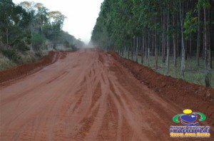 Secretaria de Obras trabalha na recuperação de estradas vicinais