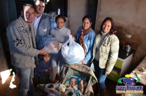 ESF JARDIM PRIMAVERA DISTRIBUI AGASALHOS PARA COMUNIDADE