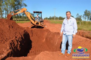 Prefeito Visita obra em escola no assentamento