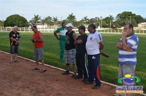 SELEÇÃO DE FUTEBOL É APRESENTADA