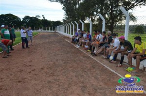 SELEÇÃO DE FUTEBOL É APRESENTADA