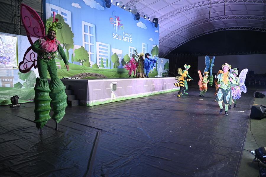 Prefeitura de Itaquiraí, Consórcio Conisul e Itaipu Binacional apresentaram teatro sobre a importância da coleta seletiva e preservação ambiental