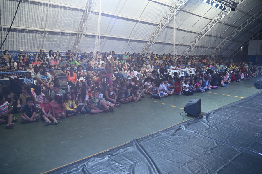 Prefeitura de Itaquiraí, Consórcio Conisul e Itaipu Binacional apresentaram teatro sobre a importância da coleta seletiva e preservação ambiental