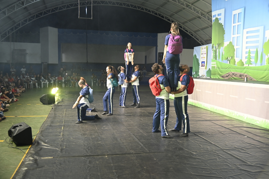 Prefeitura de Itaquiraí, Consórcio Conisul e Itaipu Binacional apresentaram teatro sobre a importância da coleta seletiva e preservação ambiental