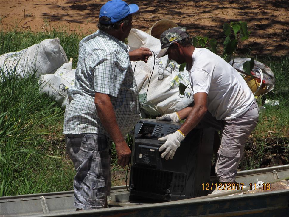 III Rio Mais Limpo de Itaquiraí recolheu mais de uma tonelada de lixo às margens do rio Paraná