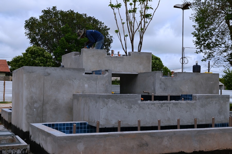 Com 80% das obras concluídas, Praça Santos Tomazelli deve ser uma das mais bonitas do Estado
