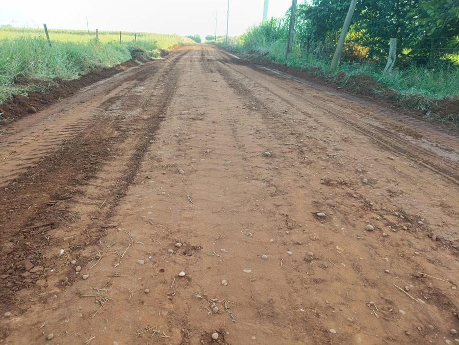 Prefeitura de Itaquiraí promove melhorias nas estradas rurais do P.A. Caburaí