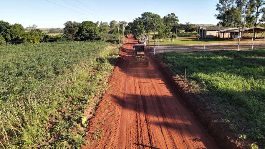 Secretaria de Obras mantém frentes de trabalho atuando na recuperação das estradas rurais