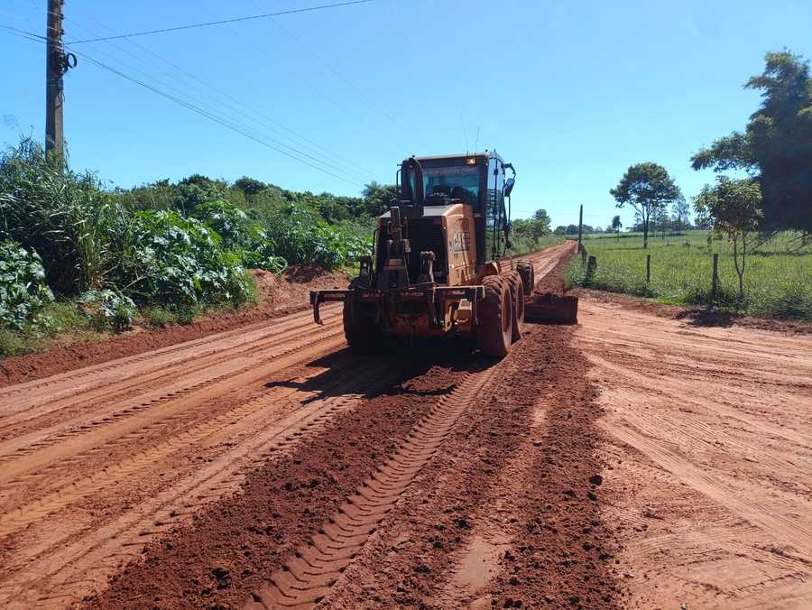 Secretaria de Obras mantém frentes de trabalho atuando na recuperação das estradas rurais