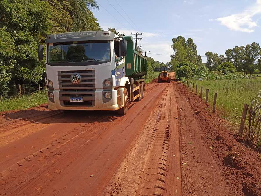 Prefeitura de Itaquiraí avança na manutenção de estradas vicinais e garante mais segurança no trafego rural