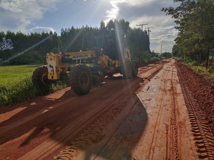 Prefeitura de Itaquiraí avança na manutenção de estradas vicinais e garante mais segurança no trafego rural
