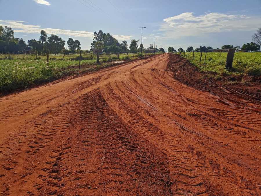 Prefeitura de Itaquiraí avança na manutenção de estradas vicinais e garante mais segurança no trafego rural