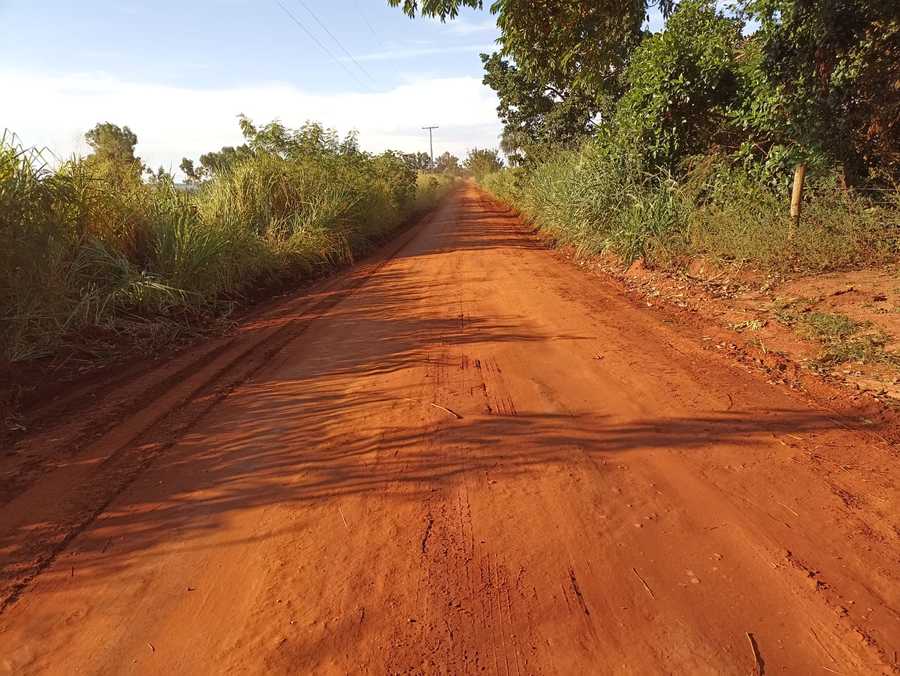Prefeitura de Itaquiraí avança na manutenção de estradas vicinais e garante mais segurança no trafego rural