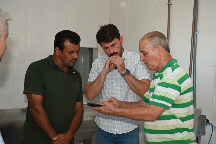 Prefeito Thalles inaugura e entrega a Casa do Mel em Itaquiraí
