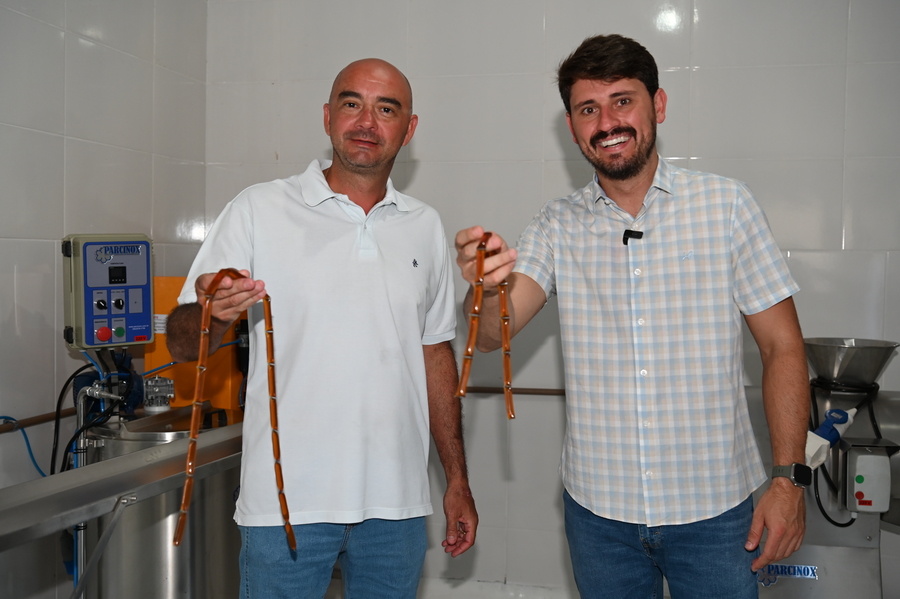 Prefeito Thalles inaugura e entrega a Casa do Mel em Itaquiraí