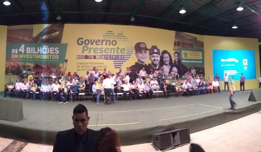 Prefeito Ricardo assina protocolo de investimentos para Itaquiraí durante ato do "Governo Presente"