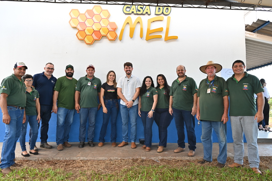 Prefeito Thalles inaugura e entrega a Casa do Mel em Itaquiraí