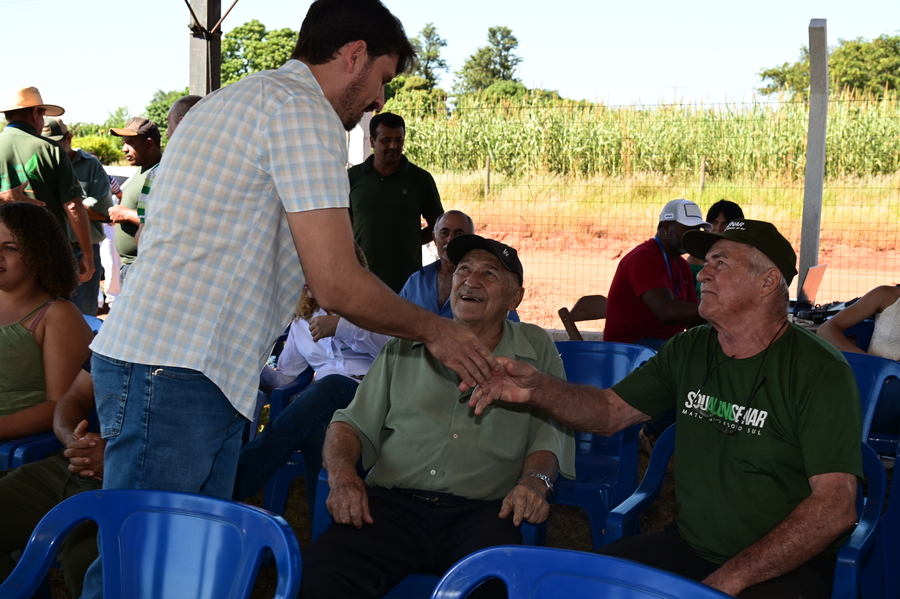 Prefeito Thalles inaugura e entrega a Casa do Mel em Itaquiraí