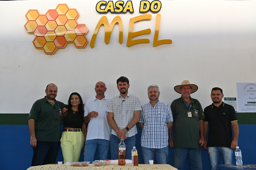 Prefeito Thalles inaugura e entrega a Casa do Mel em Itaquiraí