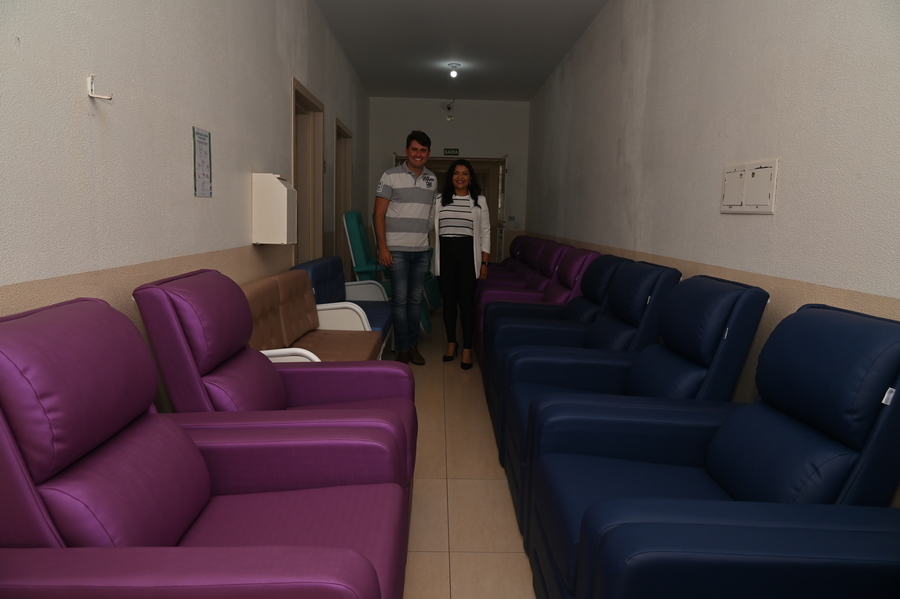 Prefeitura de Itaquiraí adquire novas poltronas para substituir antigas cadeiras do Hospital São Francisco