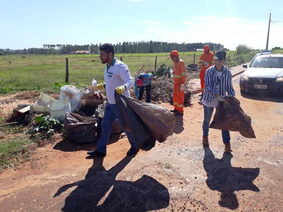 Prefeitura prossegue com mutirão de limpeza nos bairros Seac, Boa Vista e centro da cidade