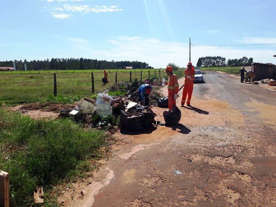 Prefeitura prossegue com mutirão de limpeza nos bairros Seac, Boa Vista e centro da cidade