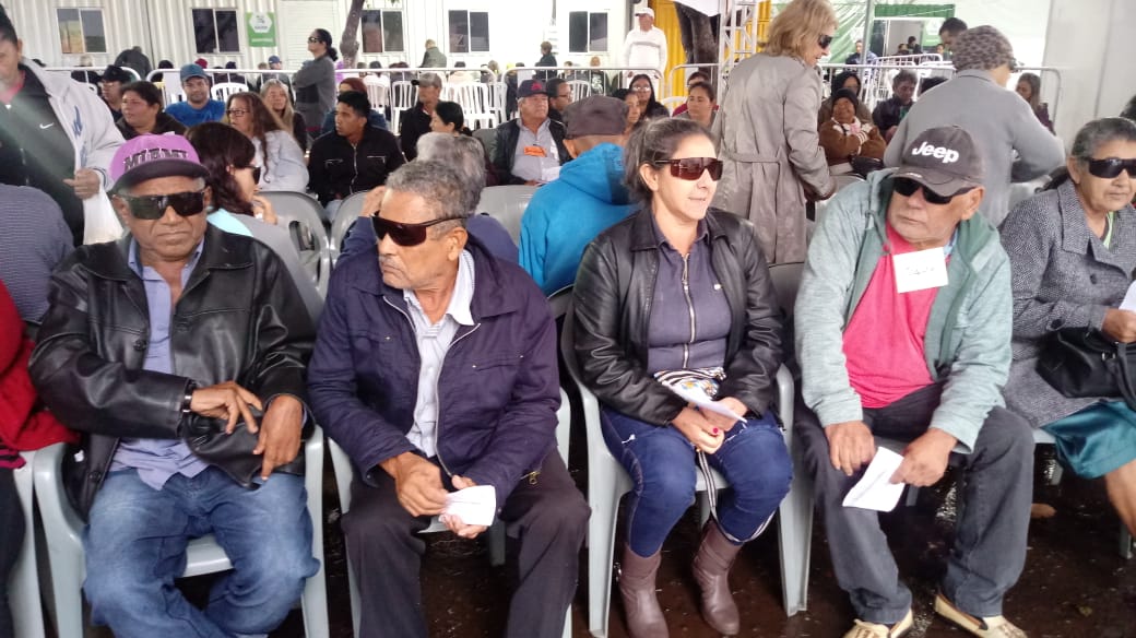 Servidores da Saúde são elogiados e ganham até presentes pelo atendimento carinhoso