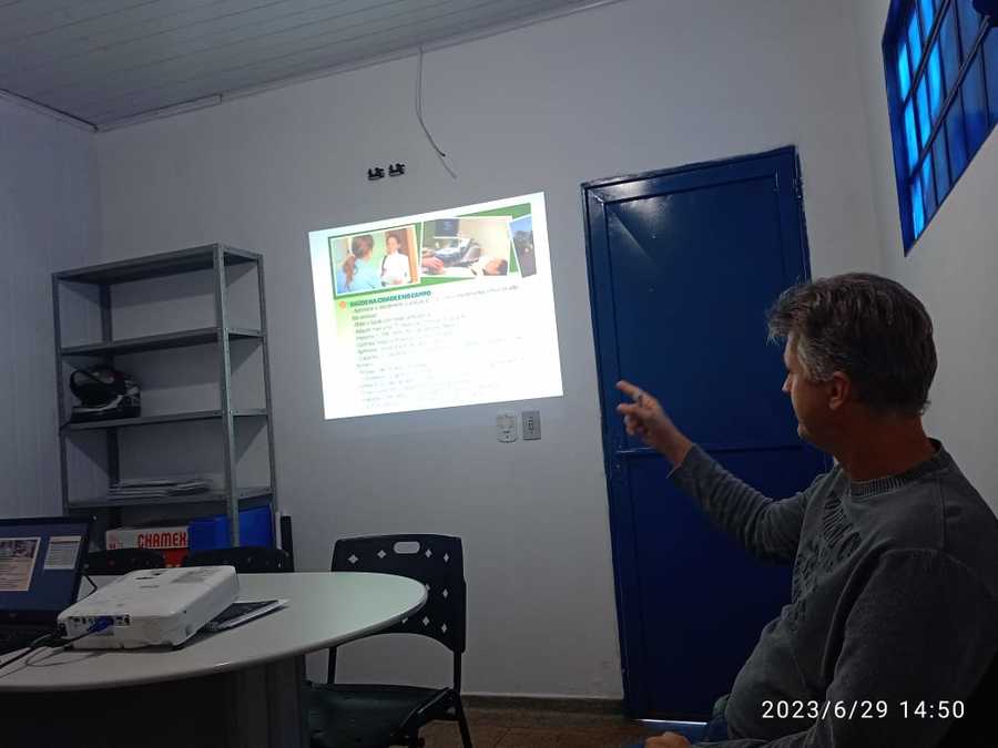 Servidores da saúde municipal recebem capacitação sobre gestão, organização financeira e processo de regulação de vagas