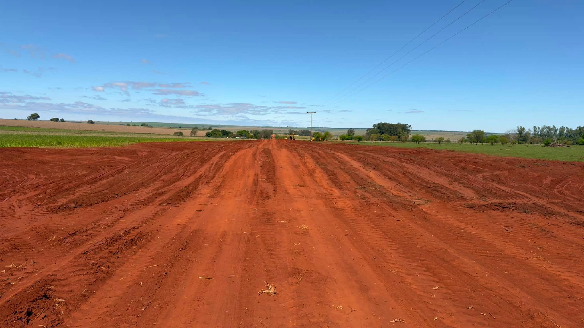 Estrada que liga Itaquiraí a cinco assentamentos está recebendo readequação 